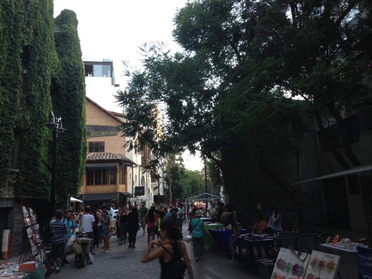 Azzai Bellas Artes Aparthotel Santiago Exterior photo