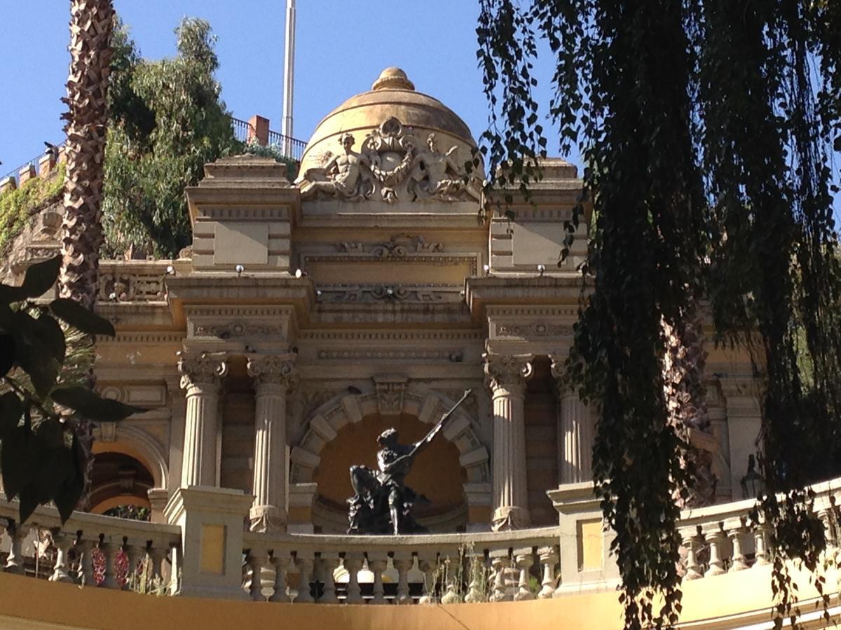 Azzai Bellas Artes Aparthotel Santiago Exterior photo