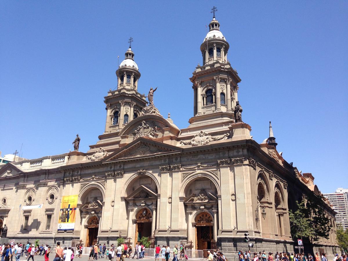 Azzai Bellas Artes Aparthotel Santiago Exterior photo