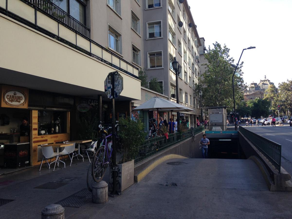 Azzai Bellas Artes Aparthotel Santiago Exterior photo